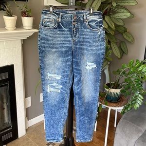 Hi rise boyfriend jeans